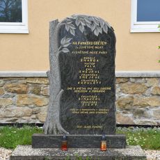 Památník obětem 1. a 2. sv. války ve Stropešíně