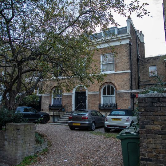 162, Brixton Road Sw9