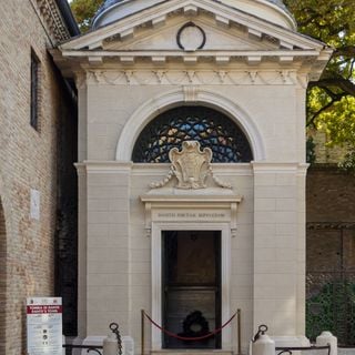 Dante Alighieri's tomb