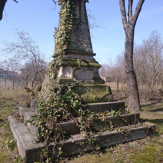 Kriegerdenkmal für belgische und französische Soldaten Friedhof