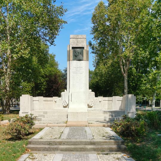 Monument to Luigi Buffoli
