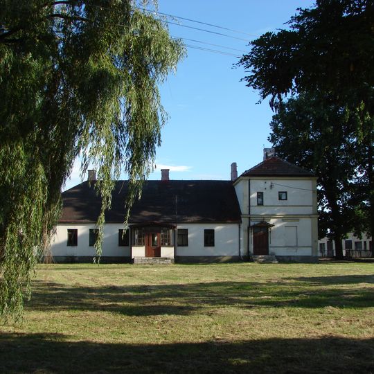 Dwór w Świętosławiu