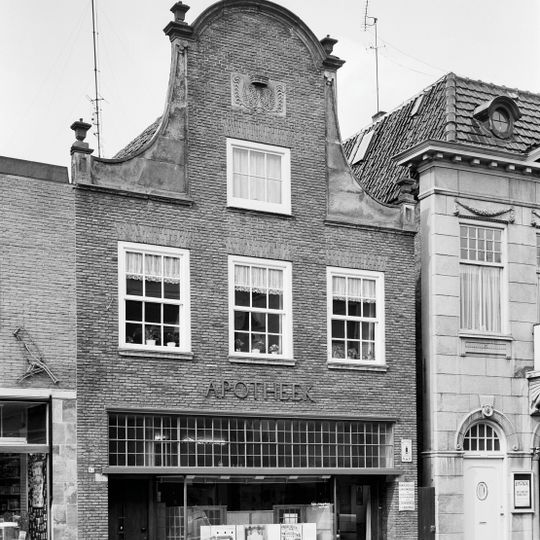 Grotestraat 67, Almelo