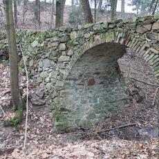 Most v údolí Rakůvky