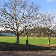 Kříž na severním okraji obce Řečice u křižovatky na Bystrou