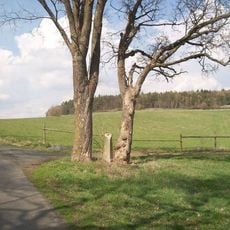 Kříž u řeky Radbuzy jižně od Mírkovic