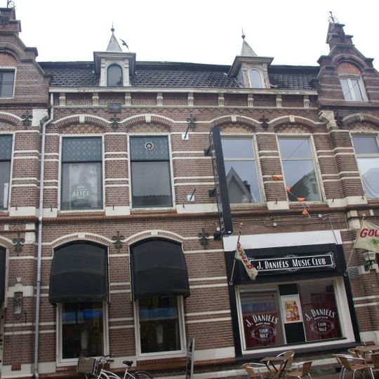 Dubbel woonhuis in neo-renaissancestijl