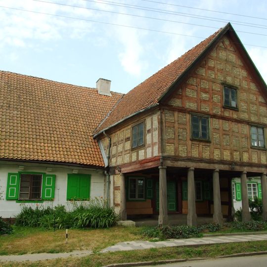 Dom podcieniowy nr 22