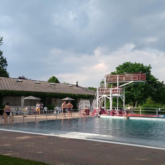 Fritz-Hornschuch-Bad Mainleus