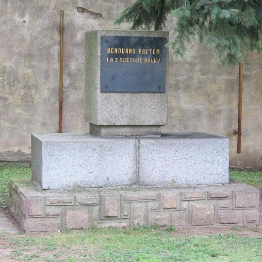 Pomník obětem 1. a 2.světové války v Doksanech