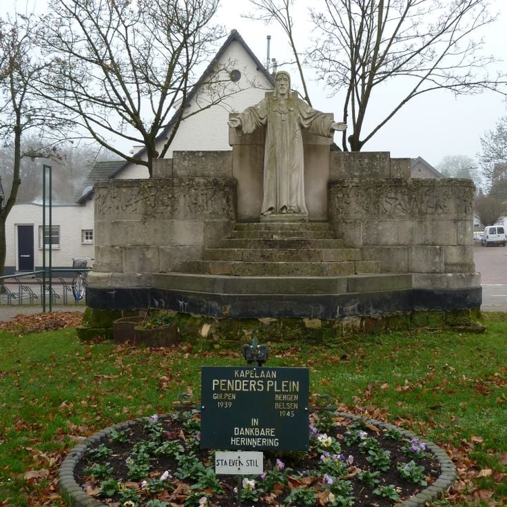 Statue of Sacred Heart of Jesus Christ