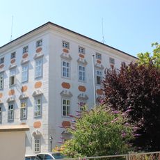 Schule, Therapiezentrum Ybbs, Standort der ehem. landesfürstlichen Burg