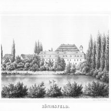 Ehemaliges Gutsverwalterhaus des Rittergutes sowie Kellergewölbe, Mauerreste und Sitznischenportal als Reste des ehemaligen Wasserschlosses Hauptstraße 13