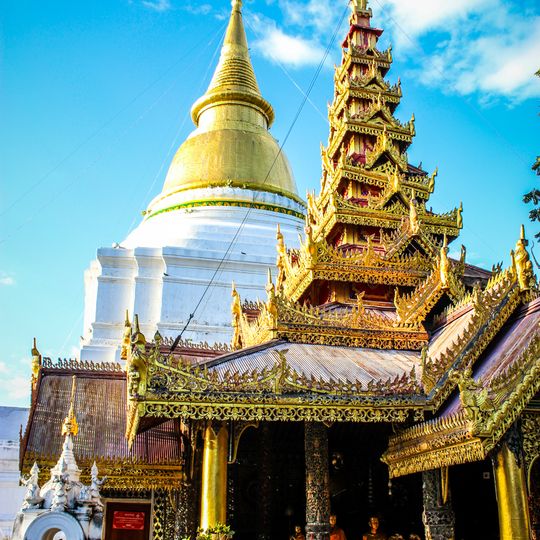 Wat Phra Kaeo Don Tao Suchadaram