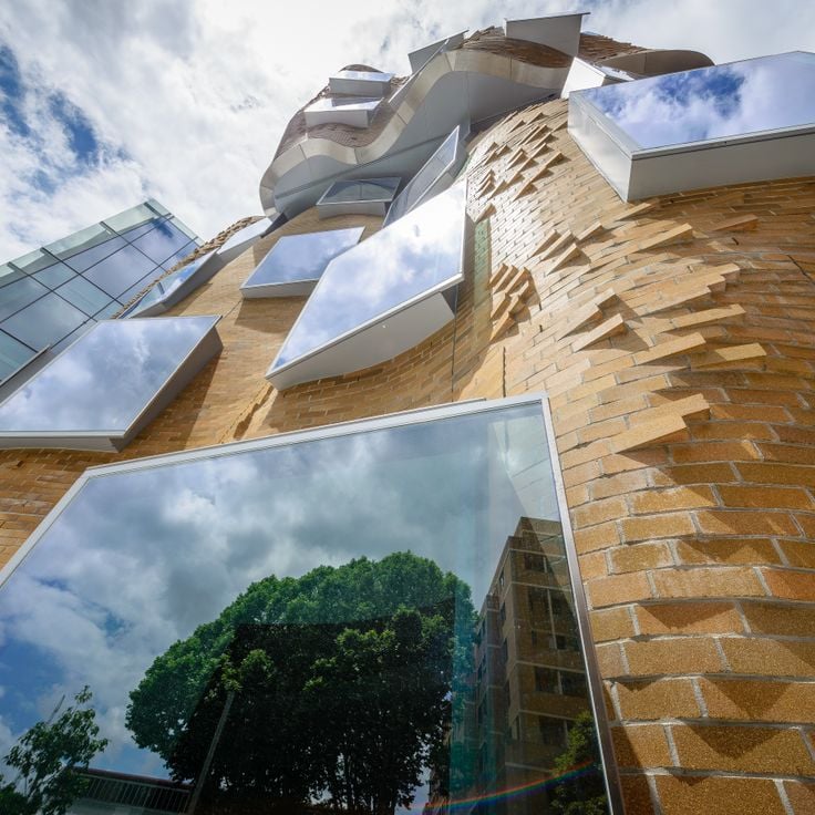 Dr Chau Chak Wing Building