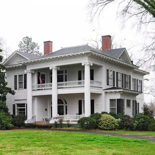 East Main Street-Douglass Heights Historic District