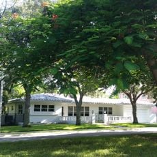 Bay Shore Historic District