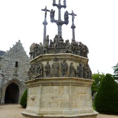 Complesso parrocchiale di Plougonven