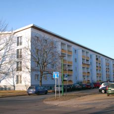 Wohnblock (mit sechs Hausnummern) Hufelandstraße 36, 38, 40, 42, 44, 46 (Neustadt/WK 5)