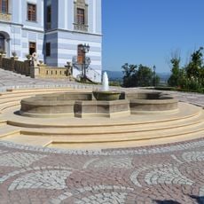 Kaštieľ Halič s areálom, fontána