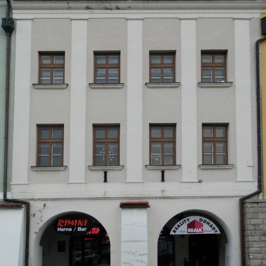 Velké náměstí 48