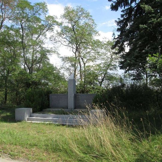 Pomník padlým v Plzni nad Hradištěm