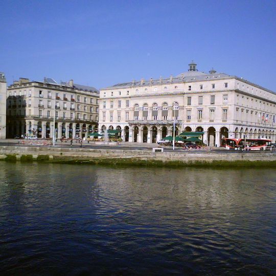 Hôtel de ville et théâtre de Bayonne