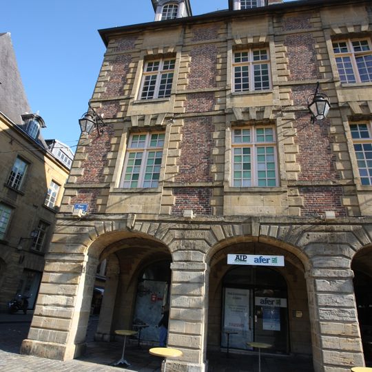Immeuble, 28 place Ducale
