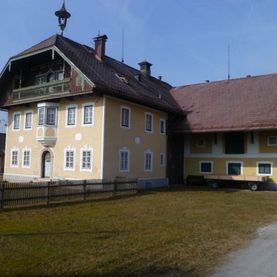 Bauernhof, Wohnhaus und Stallgebäude des Klostermeierhofs