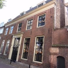 Sint Walburgstraat 17, Tiel