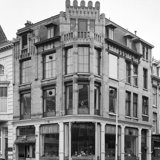 Kneuterdijk 18A, The Hague
