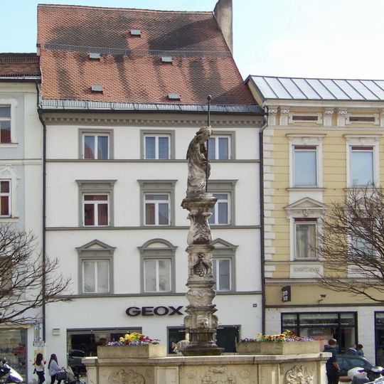 Ludwigsplatz 24