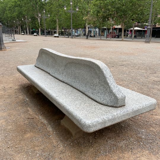 Conjunto de Bancos de piedra del Paseo del Salón