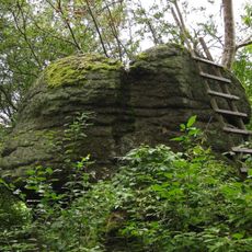 "Offering stone" near Thail