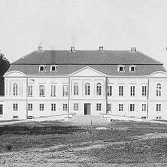 Palace and park complex of Valovich