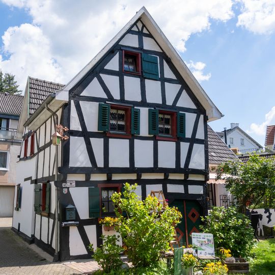 Löwenburgstraße 46