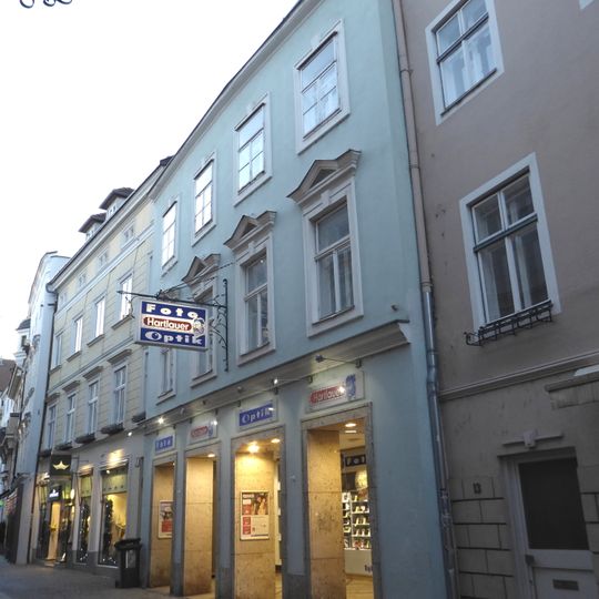 Krems Untere Landstraße 11