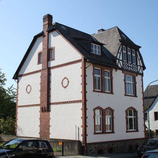 Frankfurter Straße 8