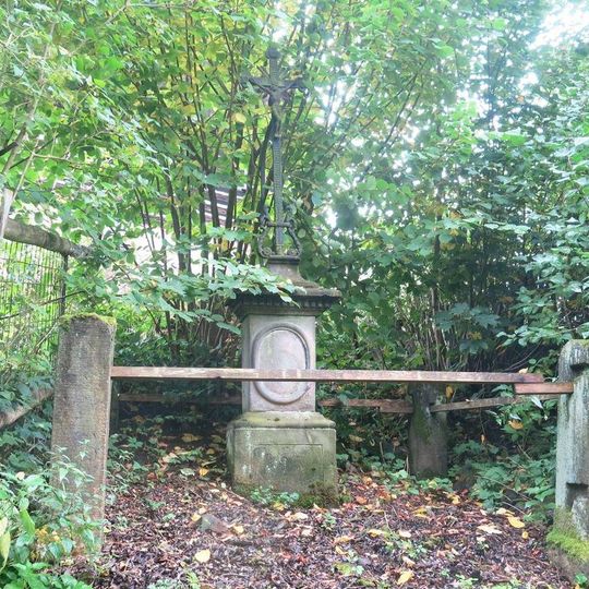 Kříž u silnice z Chlumu v Březinách u Děčína