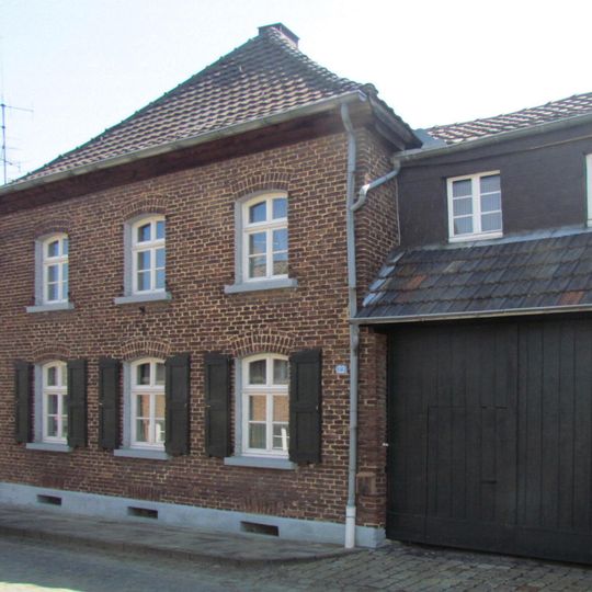 Schlossstraße 23