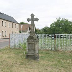 Kříž na rozcestí v Horních Počaplech