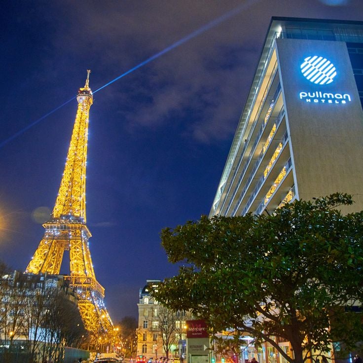 18.75 Bar Lounge in Pullman Paris Tour Eiffel