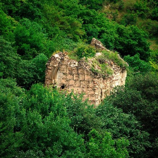 Ეკლესია, სამრეკლო, სატრაპეზო და სხვა ნაგებობანი