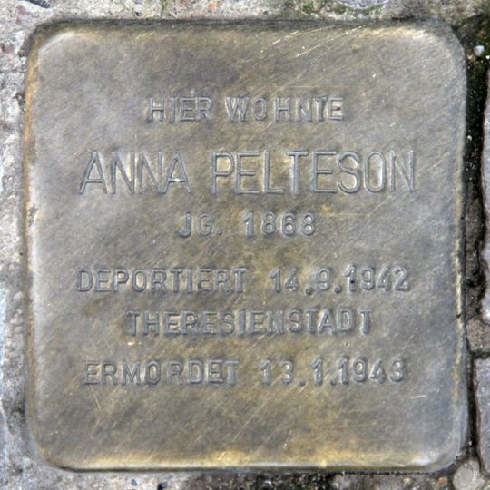Stolperstein en memoria de Anna Pelteson