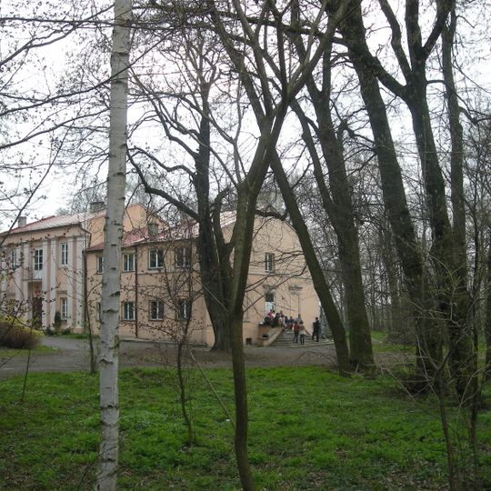 Zespół pałacowy w Tomaszowicach