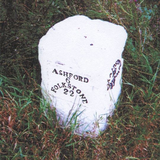 Milestone, Maidstone Road, opp. Hook Cottages, W of village