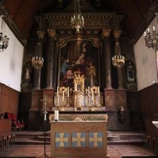 Groupe d'objets à Javené