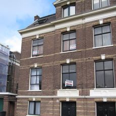 Huis met classicistische kenmerken