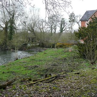 Stanford End Mill and River Loddon