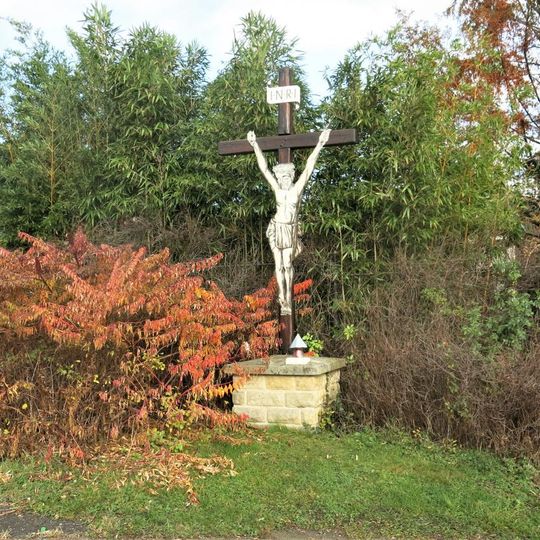 Kříž na rozcestí u domu 16 v Sedlci